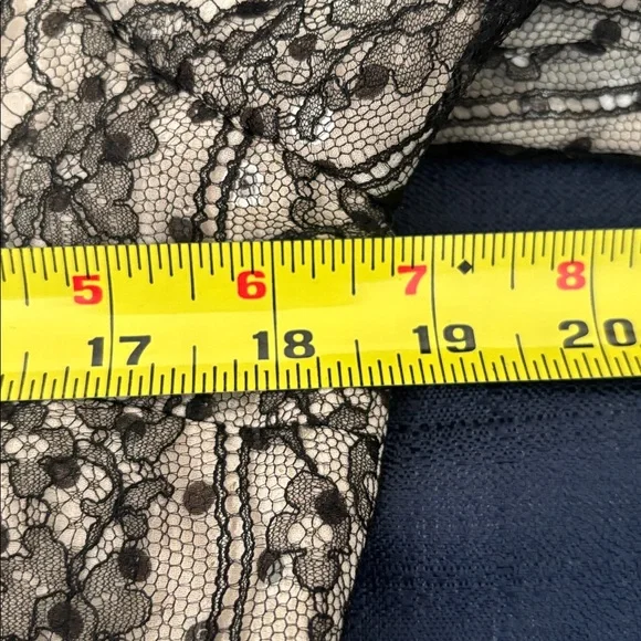 Elegant Black Lace Women's Top ( Vintage ) - Picture 10 of 11